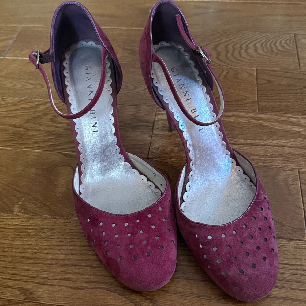 Gianni Bini Magenta Raspberry Wine Color Suede Ankle Strap Heels